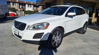 VOLVO XC60 D5 AWD Geartronic Summum N°EH543