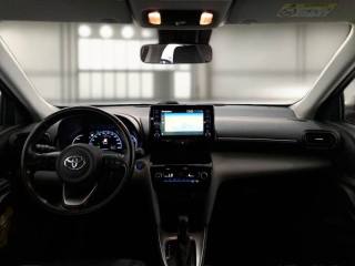 TOYOTA Yaris Cross usata, con Autoradio