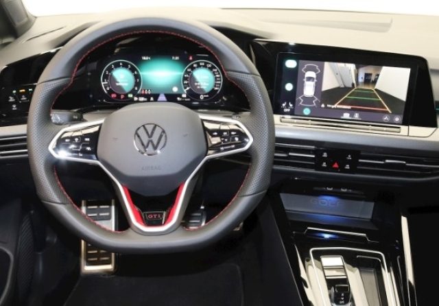 VOLKSWAGEN Golf usata, con Cruise Control
