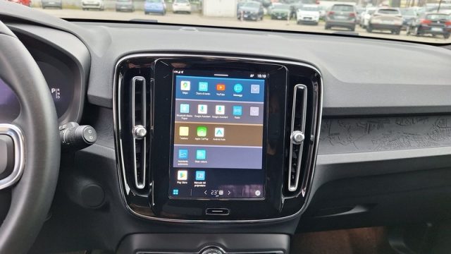 VOLVO XC40 usata, con Sistema di navigazione
