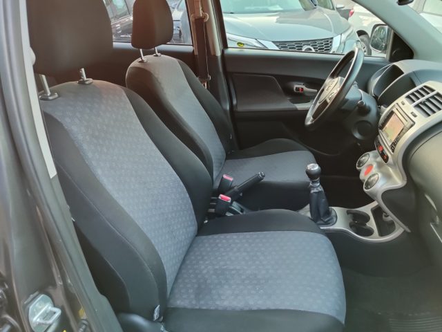 TOYOTA Urban Cruiser usata 13