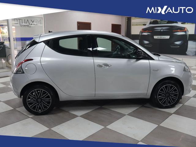 LANCIA Ypsilon usata, con Airbag laterali