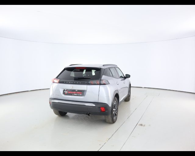 PEUGEOT 2008 usata, con Cerchi in lega