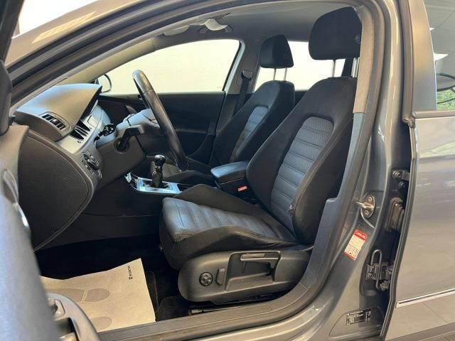 VOLKSWAGEN Passat usata, con Controllo trazione