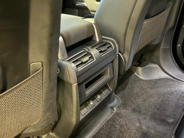 LAND ROVER Defender usata, con Fari LED