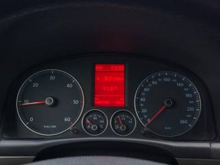 VOLKSWAGEN Touran usata 19