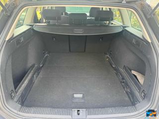 VOLKSWAGEN Passat usata, con Sistema di navigazione