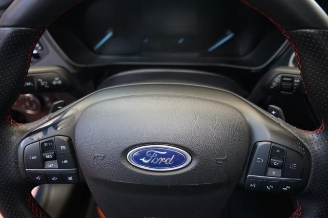 FORD Focus usata, con Sensori di parcheggio posteriori