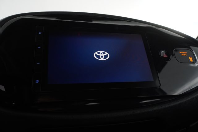 TOYOTA Aygo X usata 13