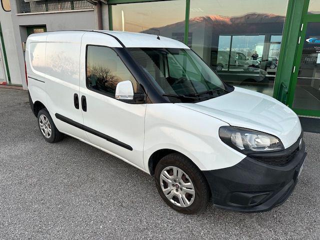 FIAT Doblo usata, con Airbag