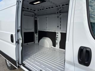 PEUGEOT Boxer usata, con ESP