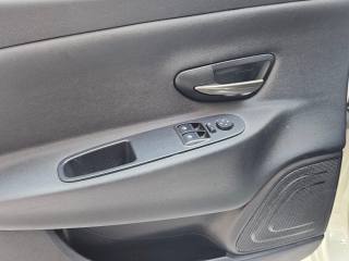 LANCIA Ypsilon usata, con ESP