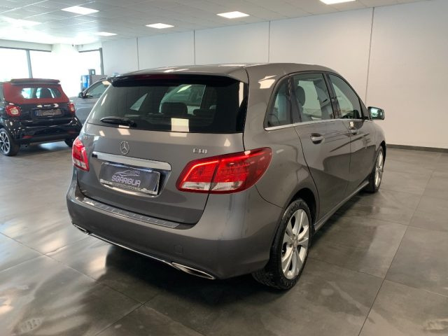 MERCEDES-BENZ B 180 usata, con Autoradio