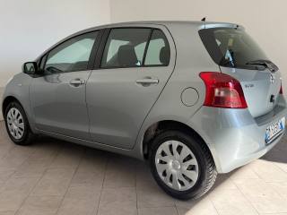 TOYOTA Yaris usata 5