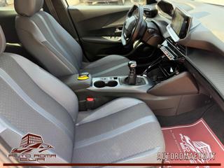 PEUGEOT 2008 usata, con Sistema di navigazione