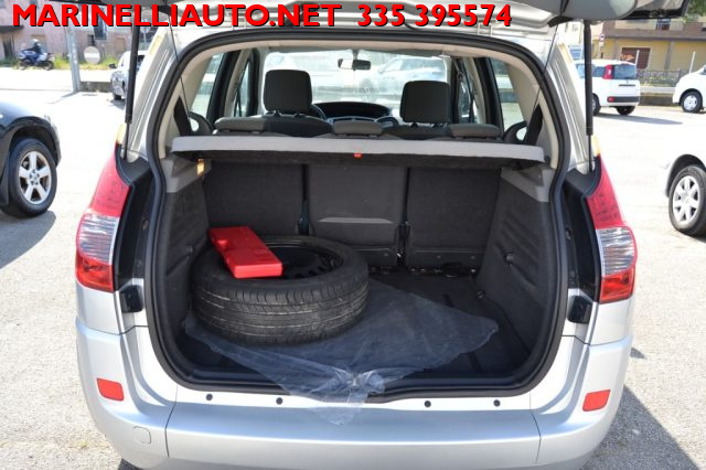 RENAULT Scenic usata, con Isofix