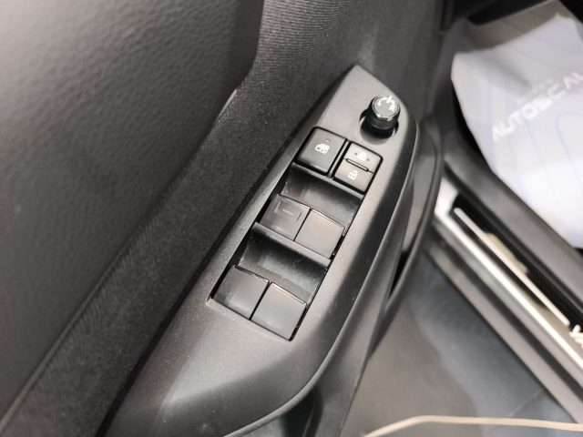 TOYOTA Yaris Cross usata, con Controllo automatico clima