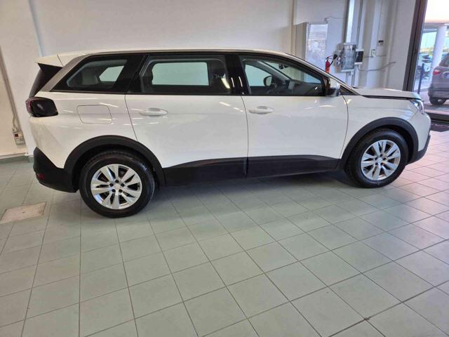 PEUGEOT 5008 usata, con Bracciolo
