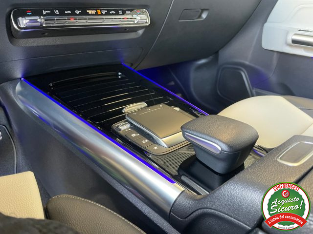 MERCEDES-BENZ GLA 200 usata, con Vetri oscurati