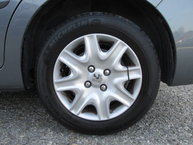 PEUGEOT 207 usata 41
