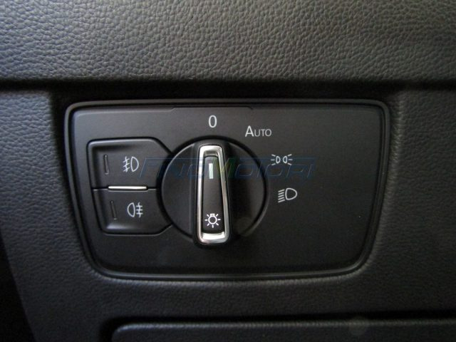 VOLKSWAGEN Passat Alltrack usata, con Touch screen