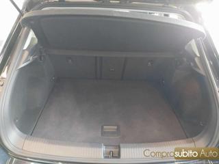 VOLKSWAGEN T-Roc usata 28