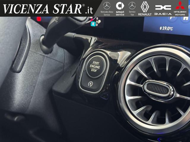 MERCEDES-BENZ GLA 200 usata, con Controllo automatico clima
