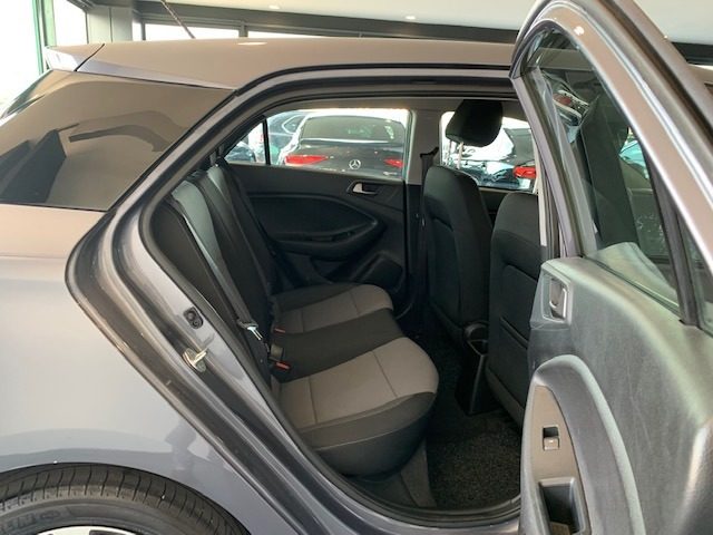 HYUNDAI i20 usata 14