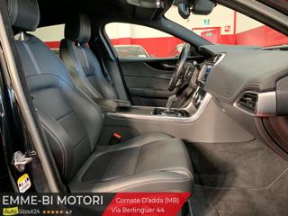 JAGUAR XE usata, con Trazione integrale