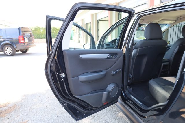 MERCEDES-BENZ B 180 usata 48