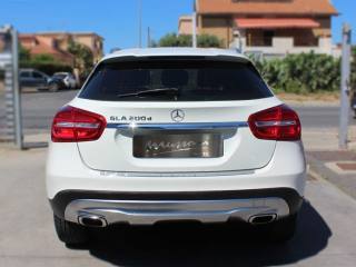 MERCEDES-BENZ GLA 200 usata, con Autoradio
