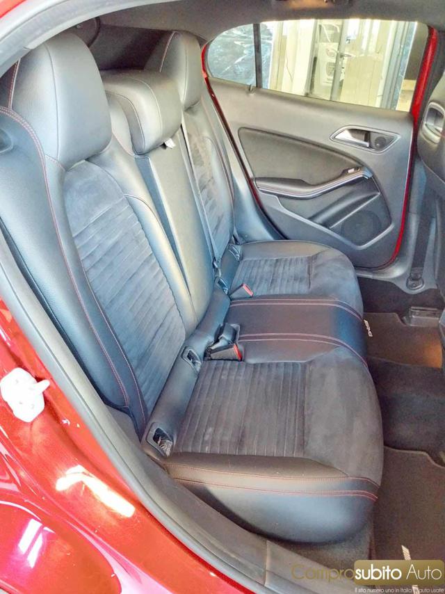 MERCEDES-BENZ GLA 200 usata 26