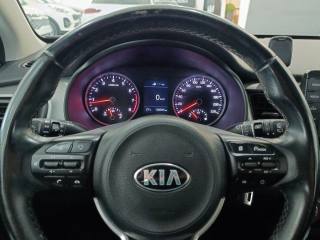 KIA Stonic usata, con Autoradio digitale