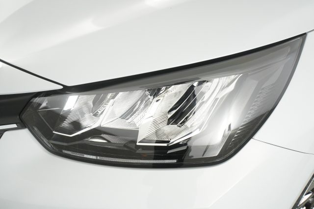 PEUGEOT 208 usata 12