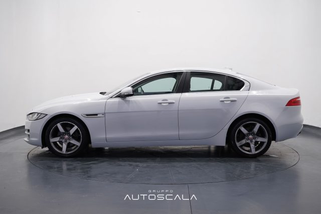 JAGUAR XE usata, con Airbag laterali