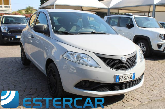 LANCIA Ypsilon usata, con Autoradio