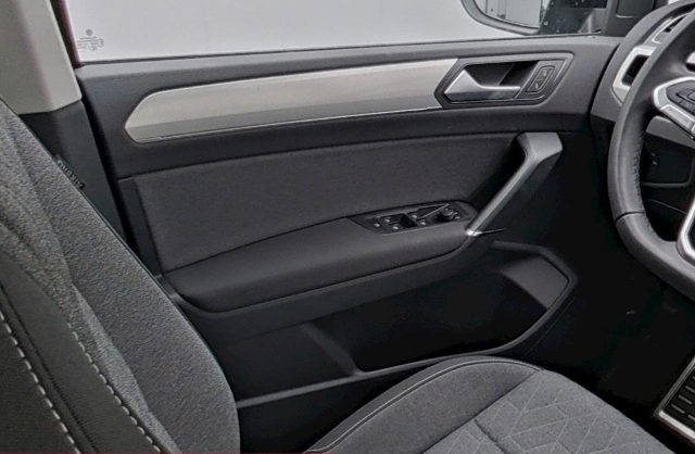 VOLKSWAGEN Touran usata, con Chiusura centralizzata