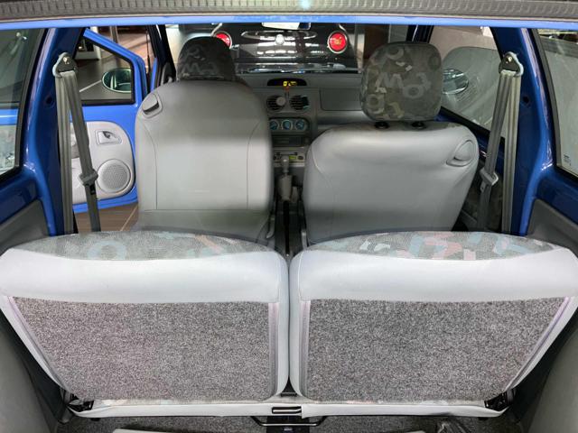 RENAULT Twingo usata 17