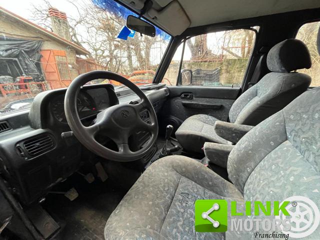 HYUNDAI Galloper usata, con Autoradio