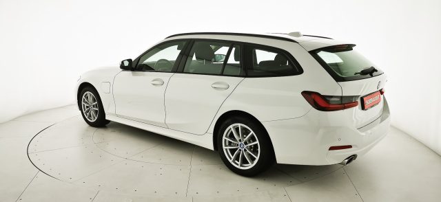 BMW 320 usata, con Portellone posteriore elettrico