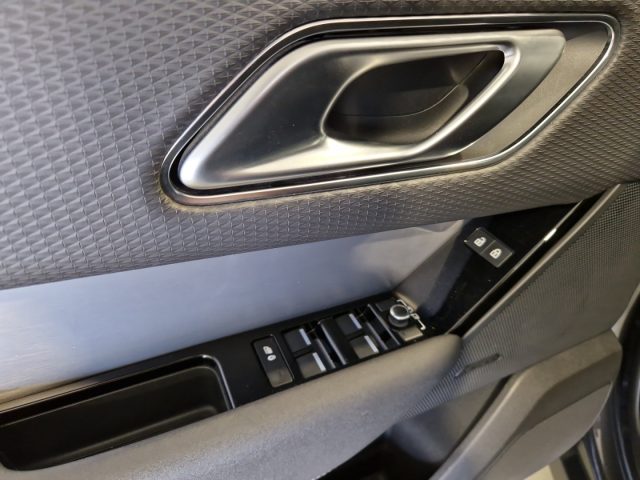 LAND ROVER Range Rover Velar usata, con Sedile posteriore sdoppiato