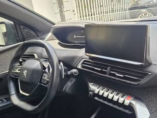 PEUGEOT 3008 usata, con Fari Xenon