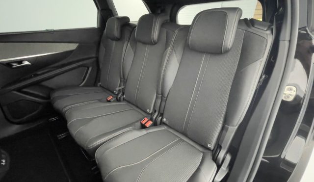 PEUGEOT 5008 usata, con Park Distance Control
