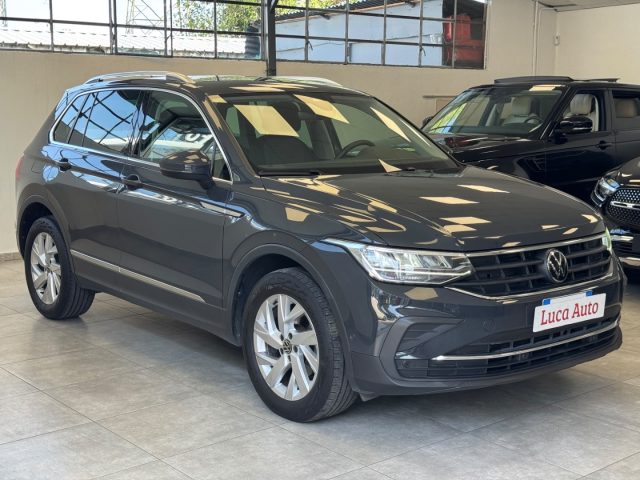 VOLKSWAGEN Tiguan usata, con Airbag laterali