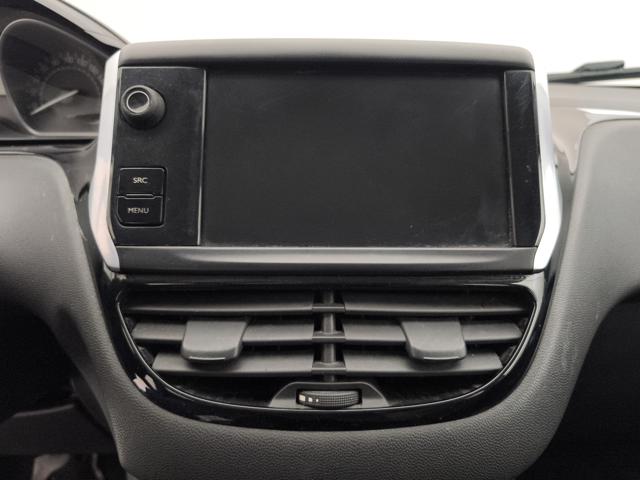 PEUGEOT 208 usata, con Touch screen
