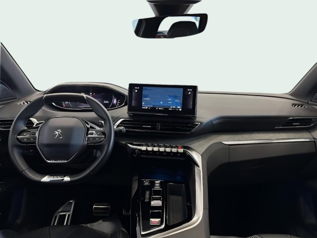 PEUGEOT 5008 usata, con Cerchi in lega