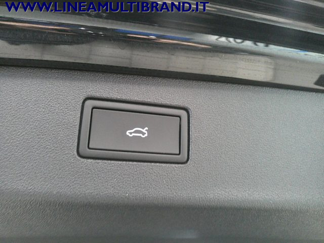 VOLKSWAGEN Tiguan usata, con Autoradio