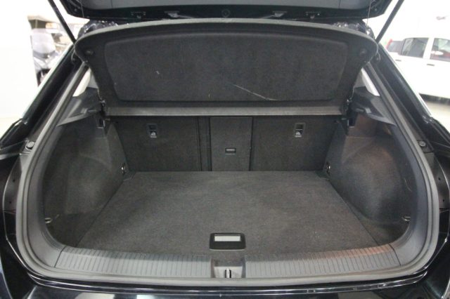 VOLKSWAGEN T-Roc usata, con Controllo elettronico della corsia