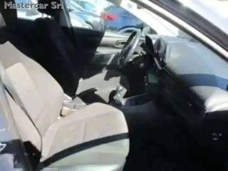 HYUNDAI Bayon usata, con Autoradio