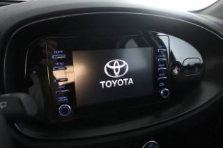 TOYOTA Aygo X usata 7